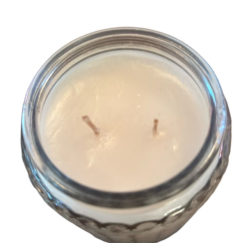 Gold Canyon Textured White Candle with Silver Lid Scented Natural Cotton - Picture 2 of 3